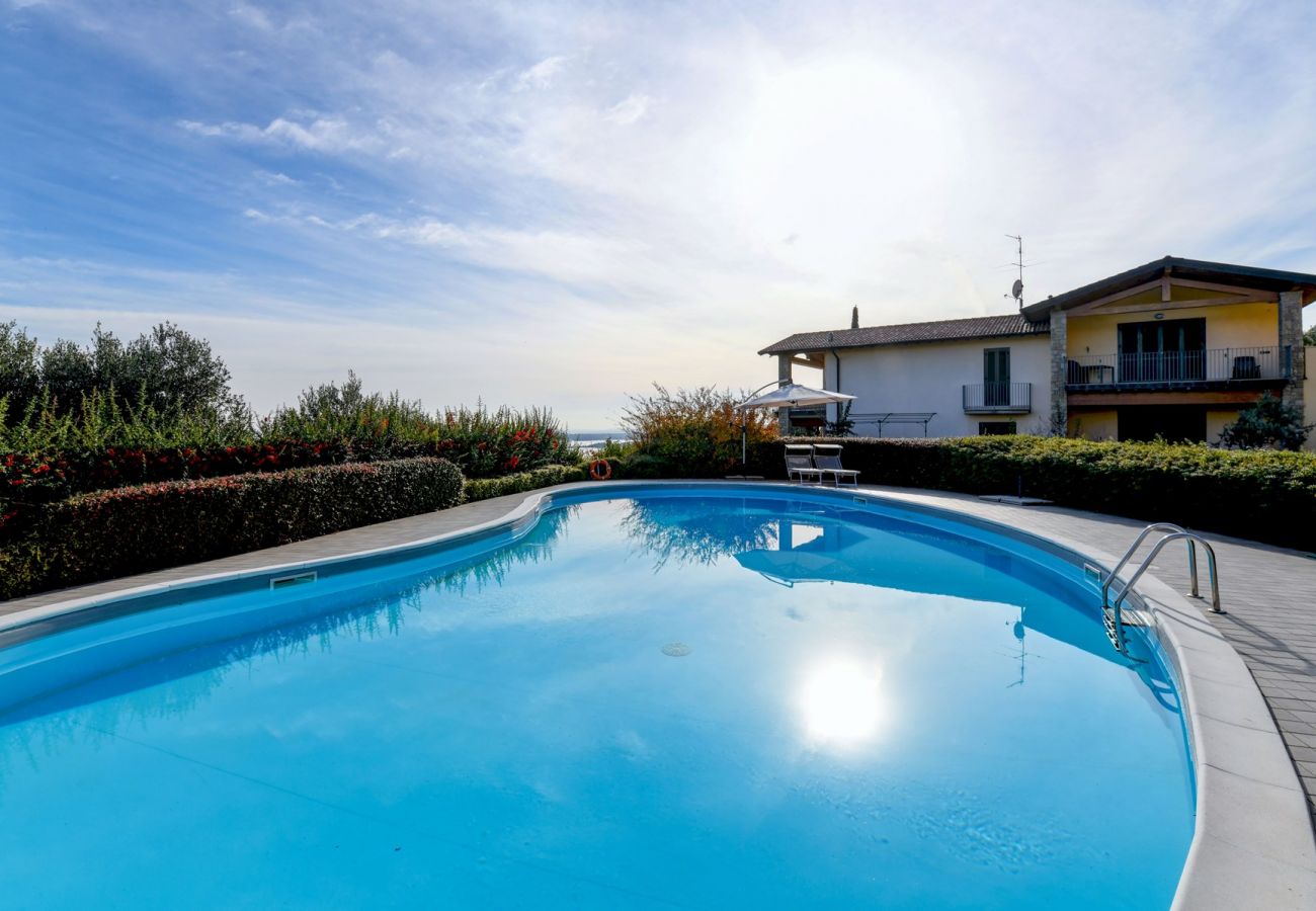 Ferienwohnung in Toscolano-Maderno - 7 Sunshine: mit Seeblick uns Pool