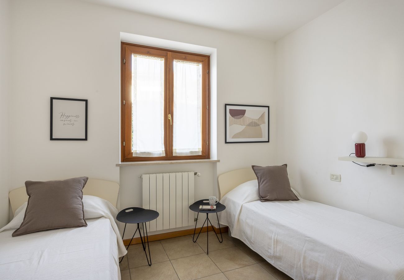 Ferienwohnung in Toscolano-Maderno - 7 Sunshine: mit Seeblick uns Pool