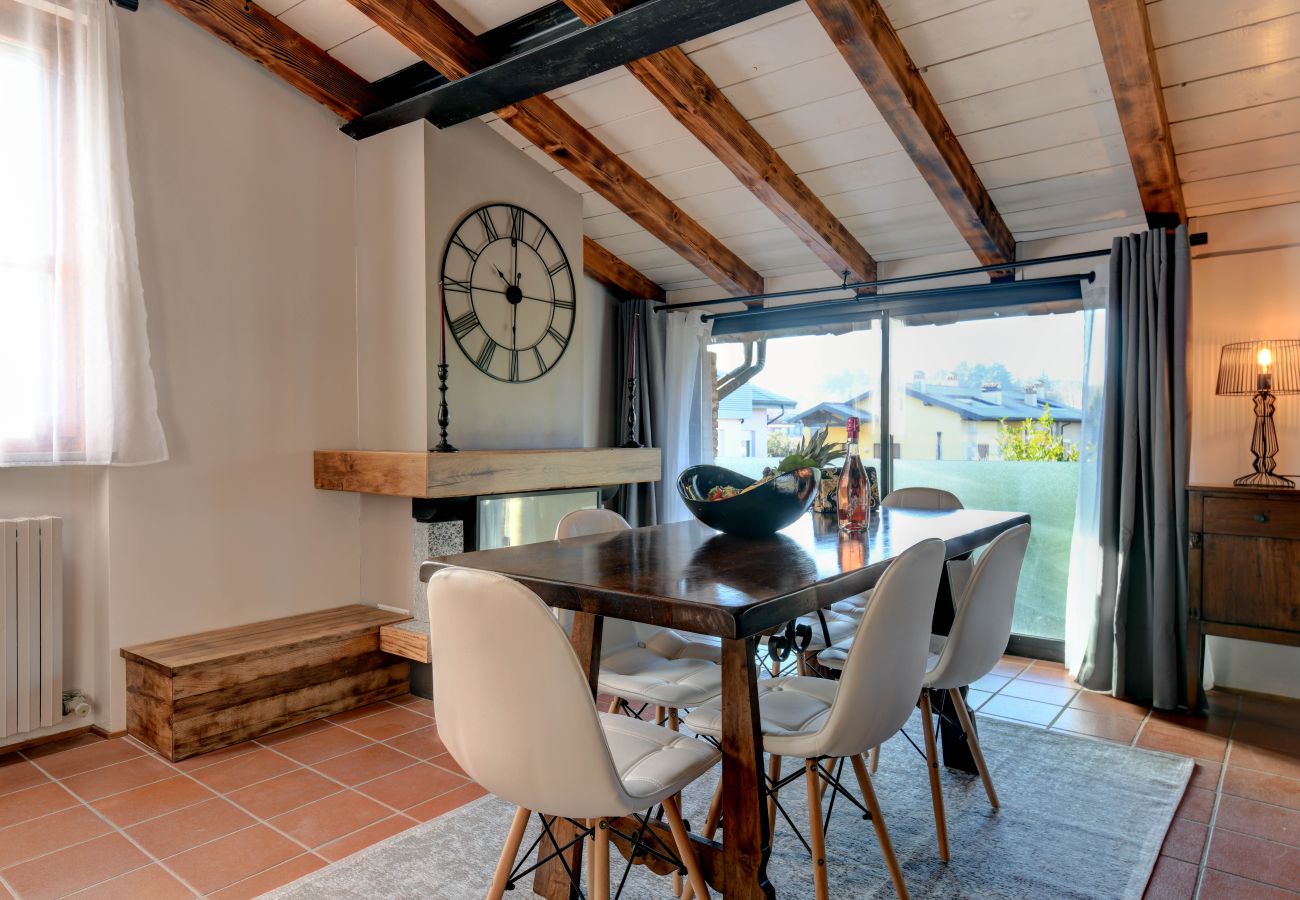 Ferienwohnung in Desenzano del Garda - Desenzanoloft Swarovski & Pool