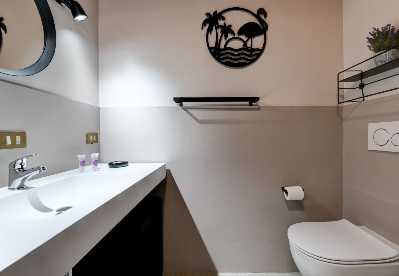 Ferienwohnung in Desenzano del Garda - Desenzanoloft Swarovski & Pool