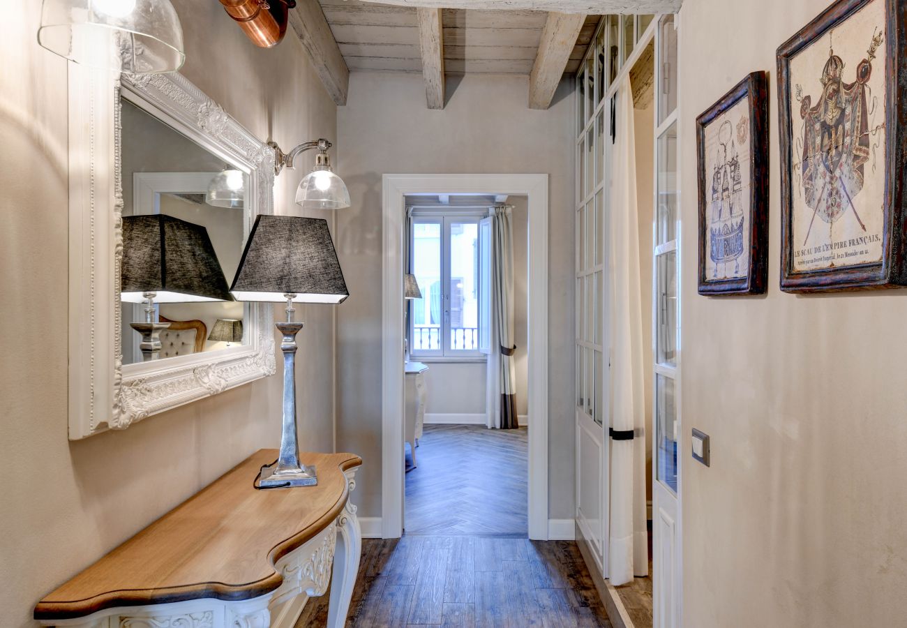 Ferienwohnung in Desenzano del Garda - DesenzanoLoft : La Vite Luxury Appartment 2 CIN IT017067C2HOLOZDF9 