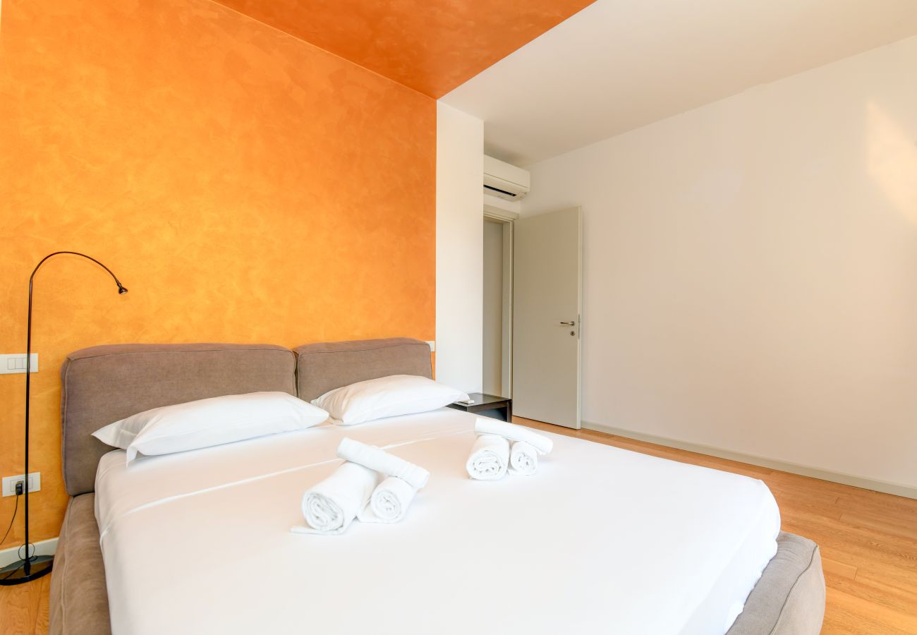 Ferienwohnung in Desenzano del Garda - Desenzanoloft Oscar Luxury Suite