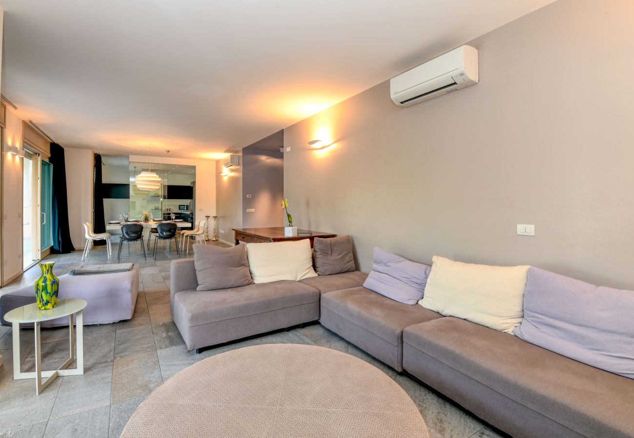 Ferienwohnung in Desenzano del Garda - Desenzanoloft Oscar Luxury Suite