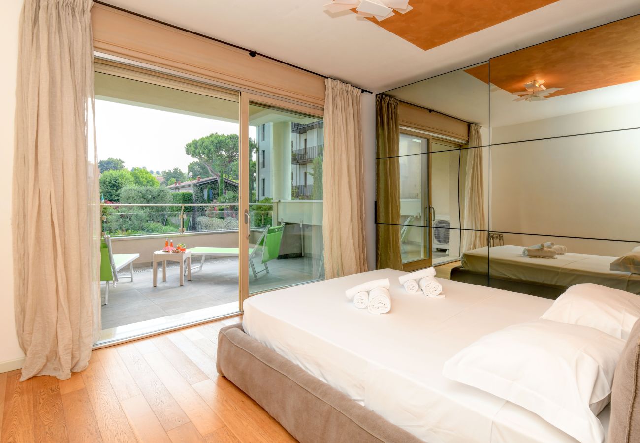 Ferienwohnung in Desenzano del Garda - Desenzanoloft Oscar Luxury Suite