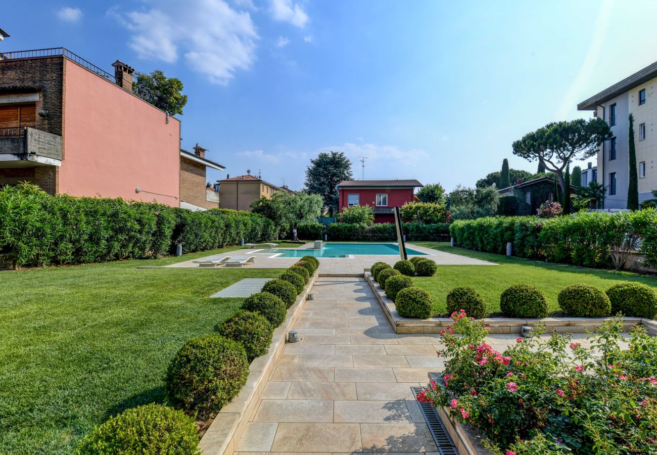 Ferienwohnung in Desenzano del Garda - Desenzanoloft Oscar Luxury Suite