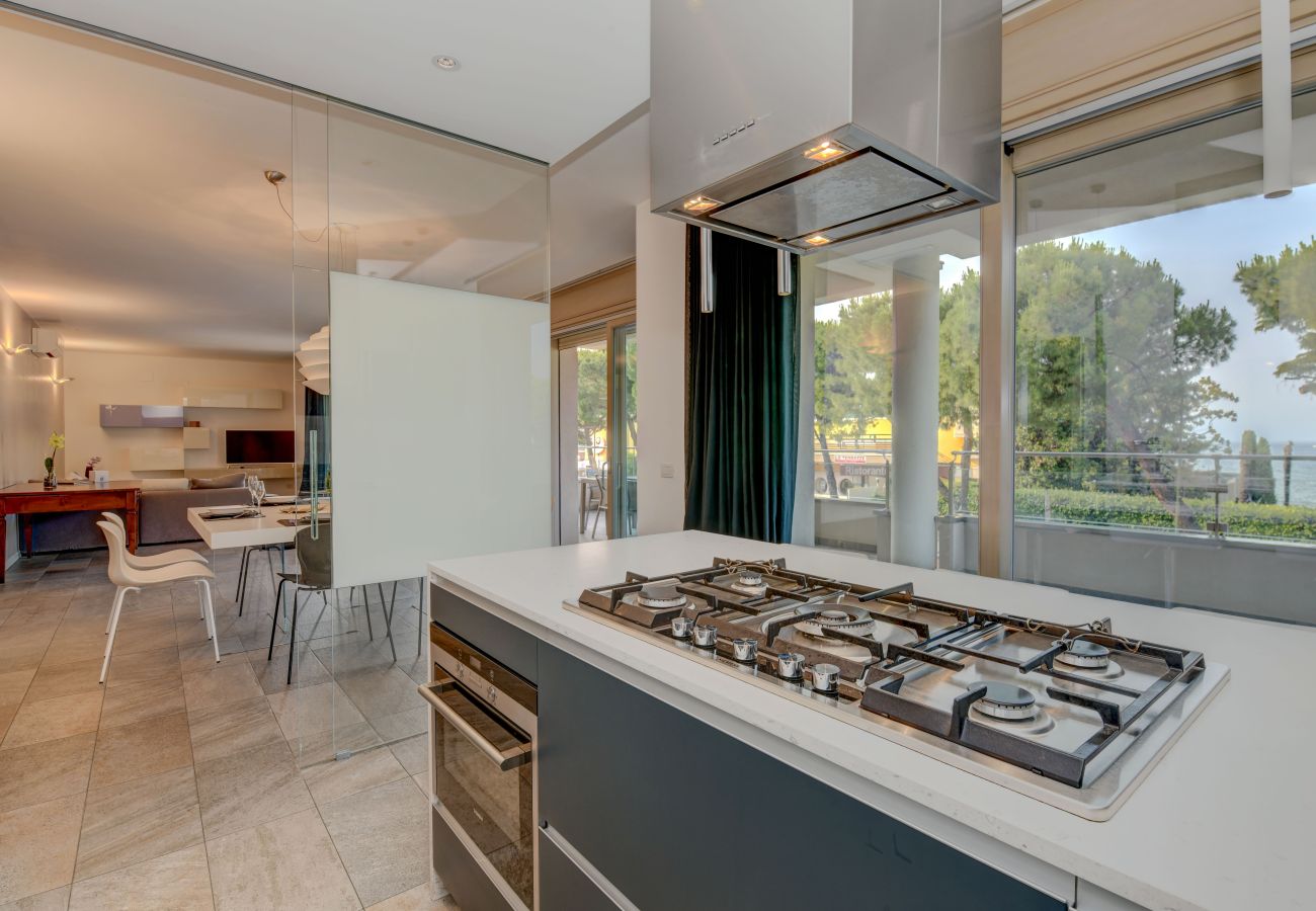 Ferienwohnung in Desenzano del Garda - Desenzanoloft Oscar Luxury Suite