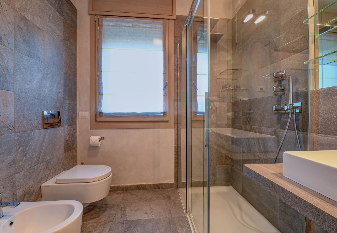 Ferienwohnung in Desenzano del Garda - Desenzanoloft Oscar Luxury Suite