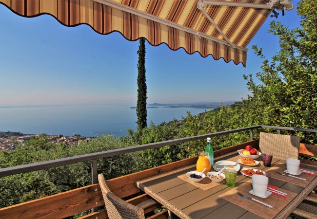 Ferienwohnung in Toscolano-Maderno - Oriolo: mit Traumblick auf dem Gardasee