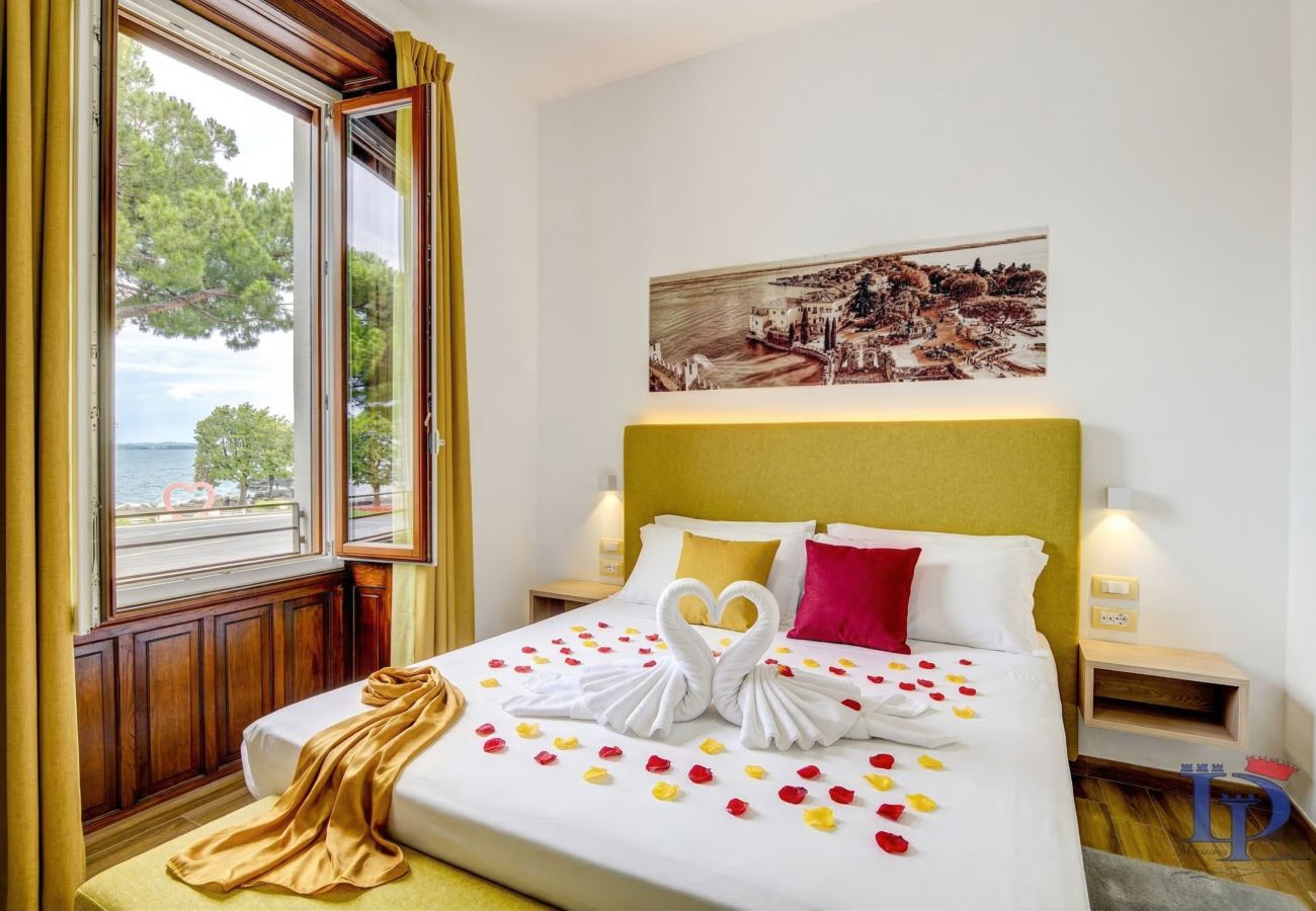Ferienwohnung in Desenzano del Garda - Desenzanoloft Palazzo Visconti-Collo Lungo Giallo