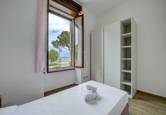 Ferienwohnung in Desenzano del Garda - Desenzanoloft Palazzo Visconti - Garda Chiaretto Ferienwohnung in Desenzano del Garda - Desenzanoloft Palazzo Visconti - Garda Chiaretto