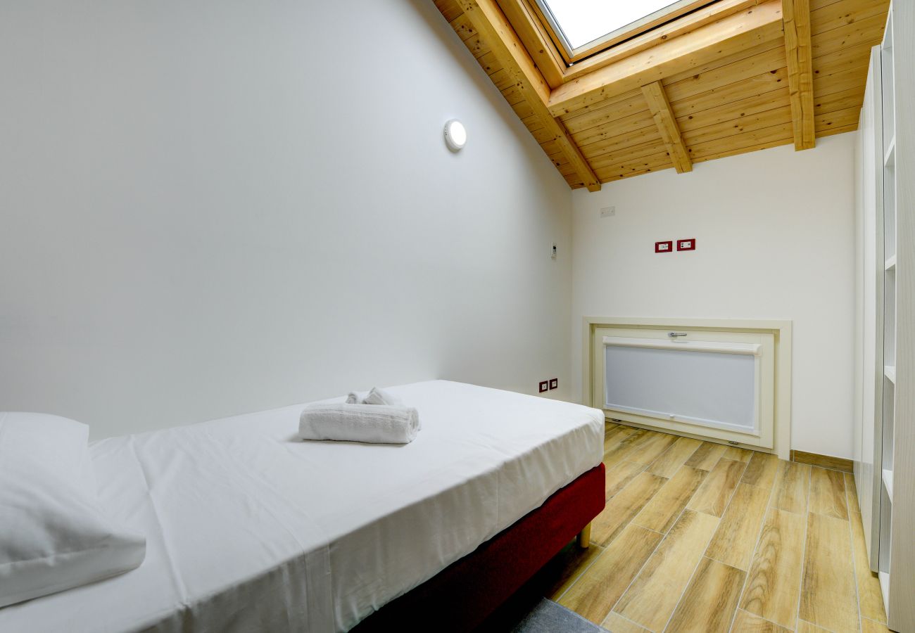 Ferienwohnung in Desenzano del Garda - Desenzanoloft Palazzo Visconti - Luigi Visconti