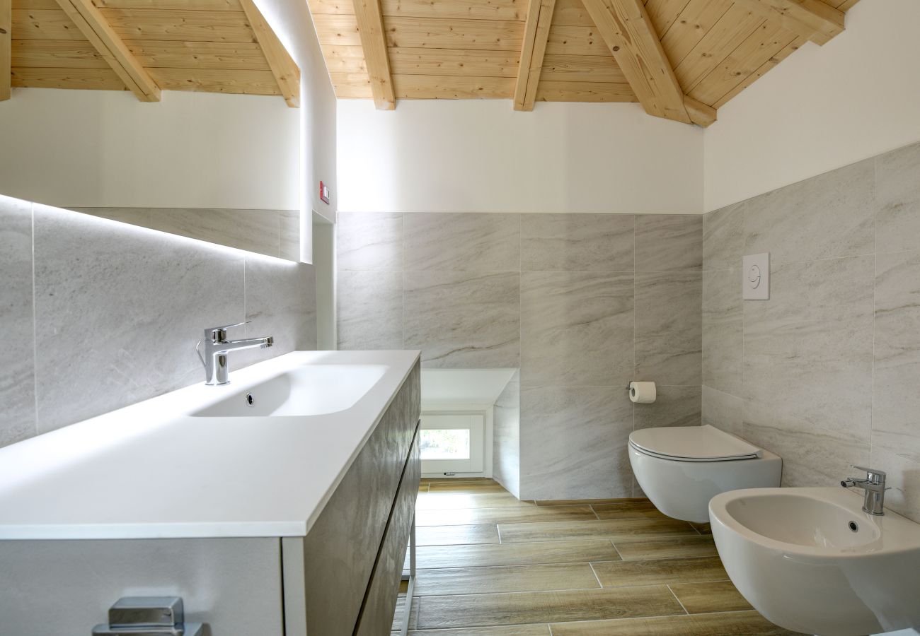 Ferienwohnung in Desenzano del Garda - Desenzanoloft Palazzo Visconti - Luigi Visconti