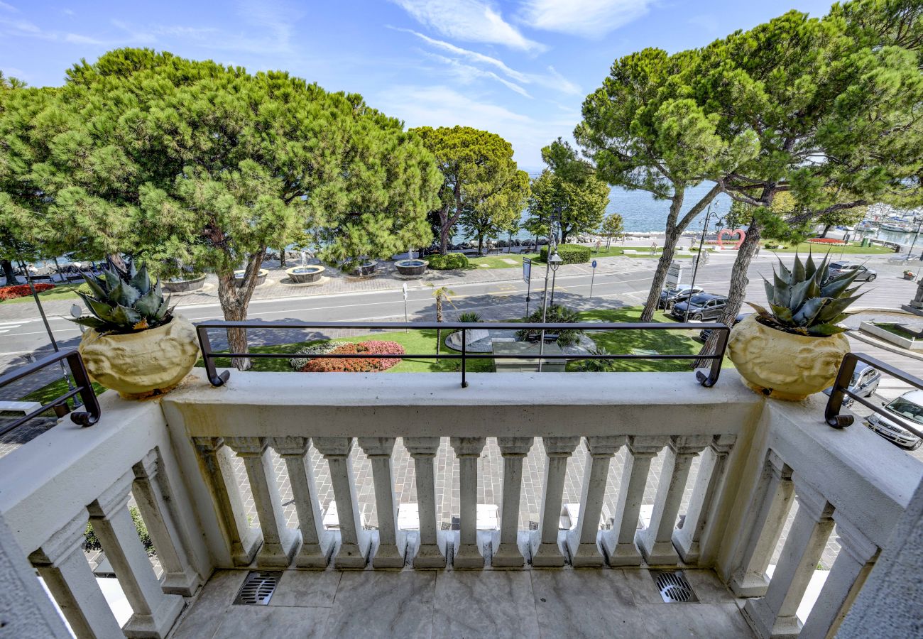Ferienwohnung in Desenzano del Garda - Desenzanoloft Palazzo Visconti - Luigi Visconti