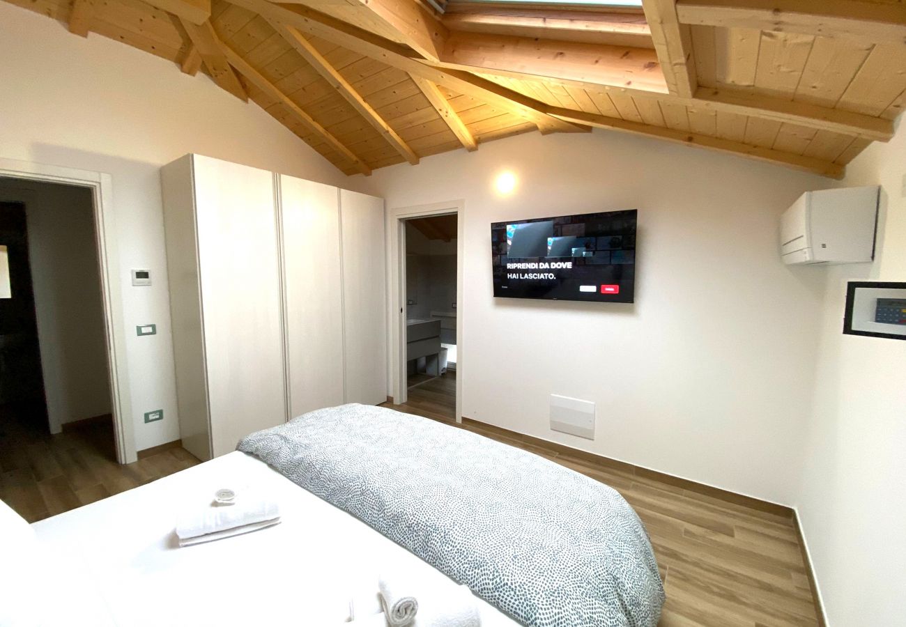 Ferienwohnung in Desenzano del Garda - Desenzanoloft Palazzo Visconti - Gran Lugana