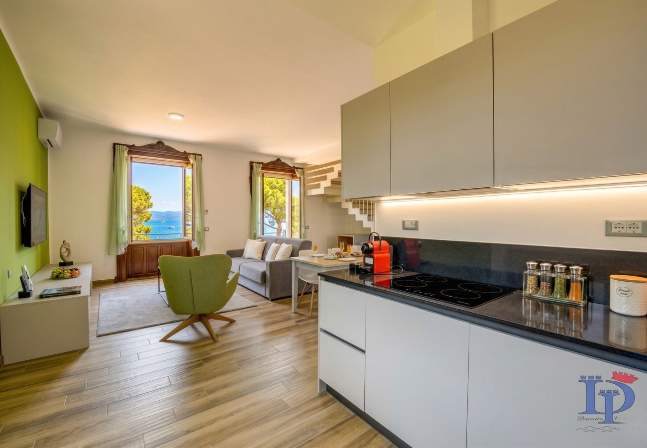 Ferienwohnung in Desenzano del Garda - Desenzanoloft Palazzo Visconti - Gran Lugana