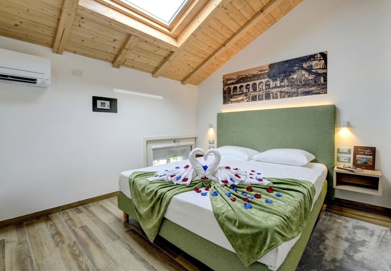 Ferienwohnung in Desenzano del Garda - Desenzanoloft Palazzo Visconti - Gran Lugana