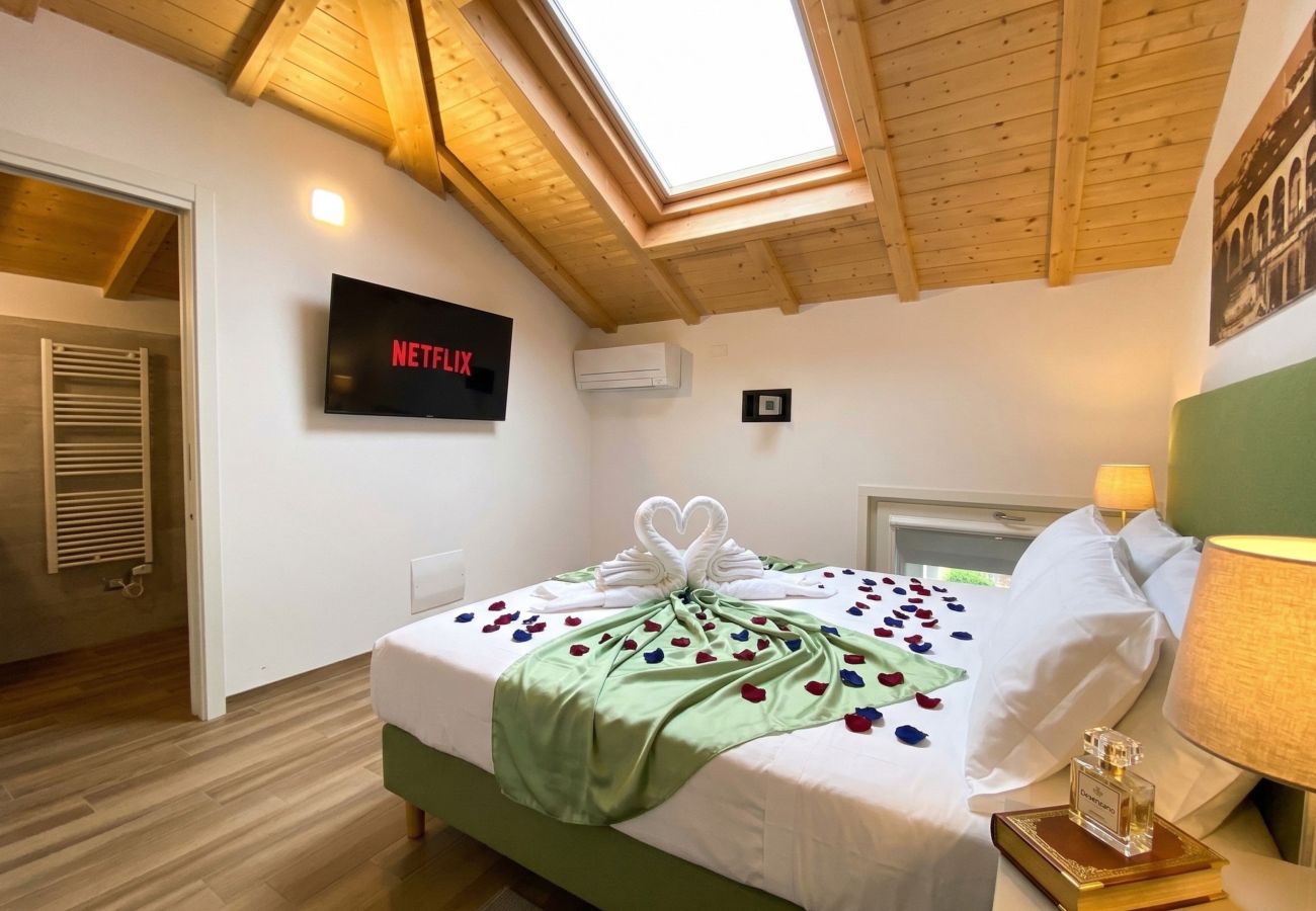 Ferienwohnung in Desenzano del Garda - Desenzanoloft Palazzo Visconti - Gran Lugana