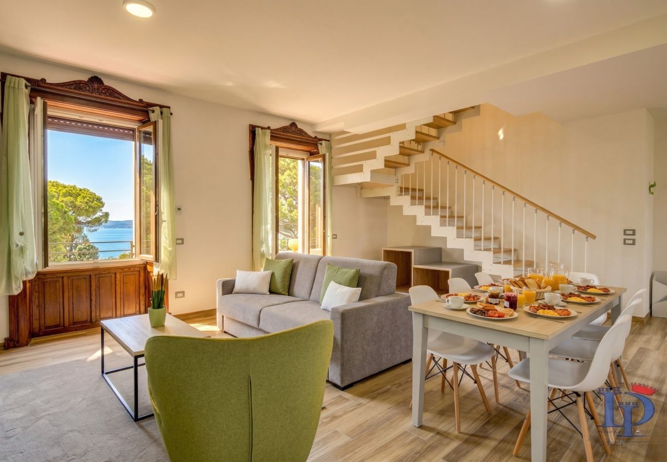 Ferienwohnung in Desenzano del Garda - Desenzanoloft Palazzo Visconti - Gran Lugana