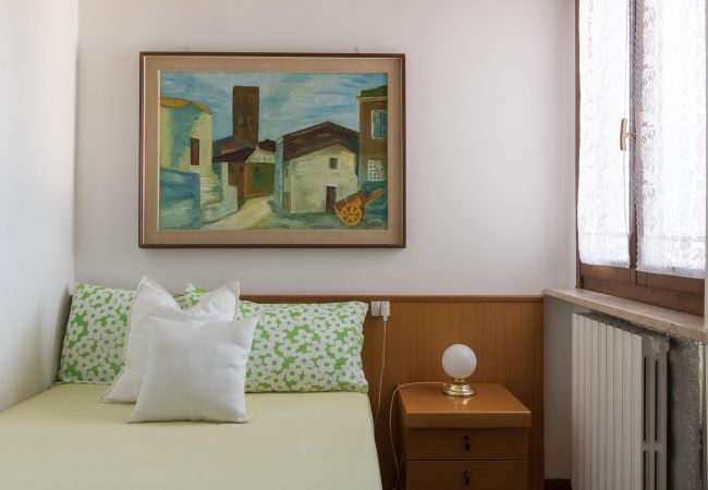 Ferienwohnung in Tignale -  appartamento Bellevue mit Balkon mit Seeblick