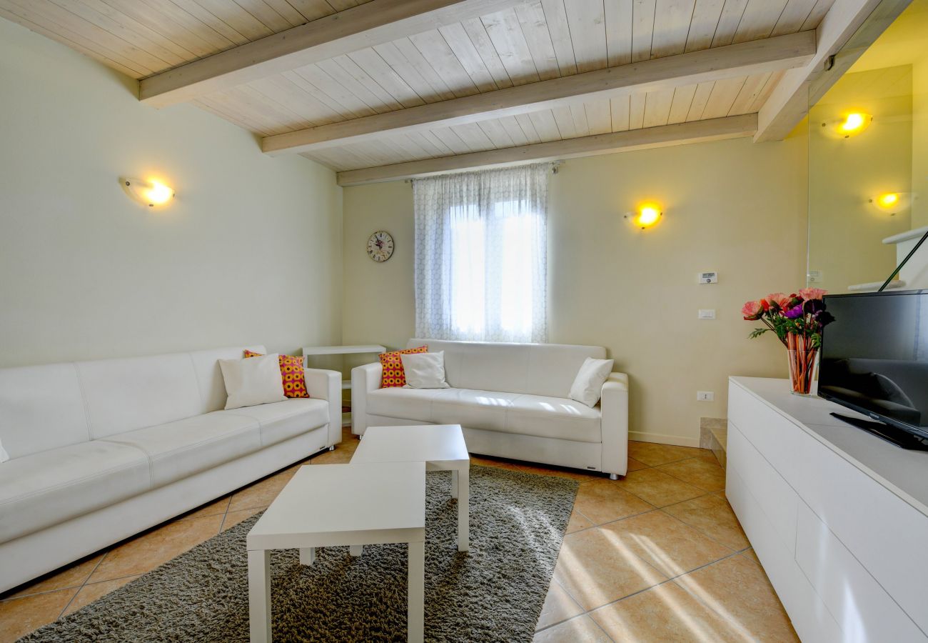 Ferienwohnung in Manerba del Garda - Casa della Romantica mit Pool nah am Strand