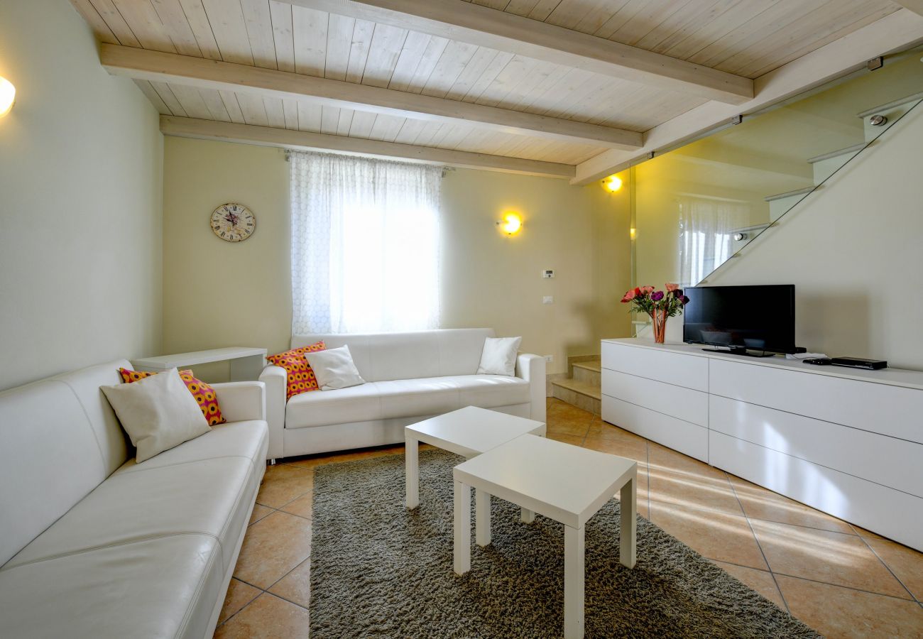 Wohnung in Manerba del Garda - Casa della Romantica mit Pool nah am Strand