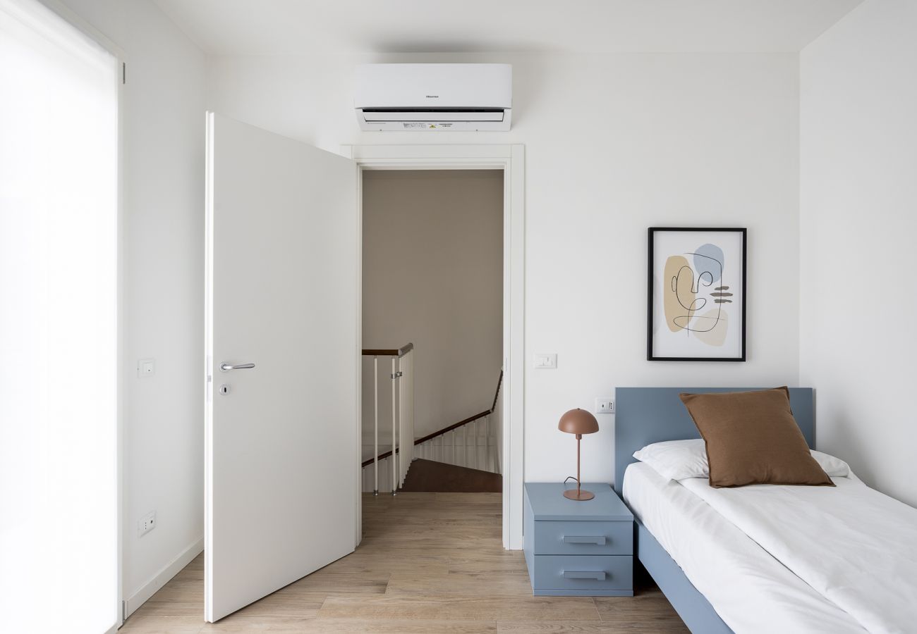 Ferienwohnung in Toscolano-Maderno - Maison Bellini: nur wenige Schritte vom See und mit Pool