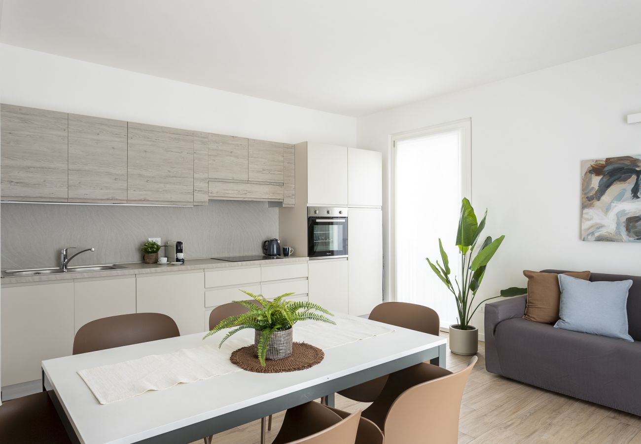 Ferienwohnung in Toscolano-Maderno - Maison Bellini: nur wenige Schritte vom See und mit Pool