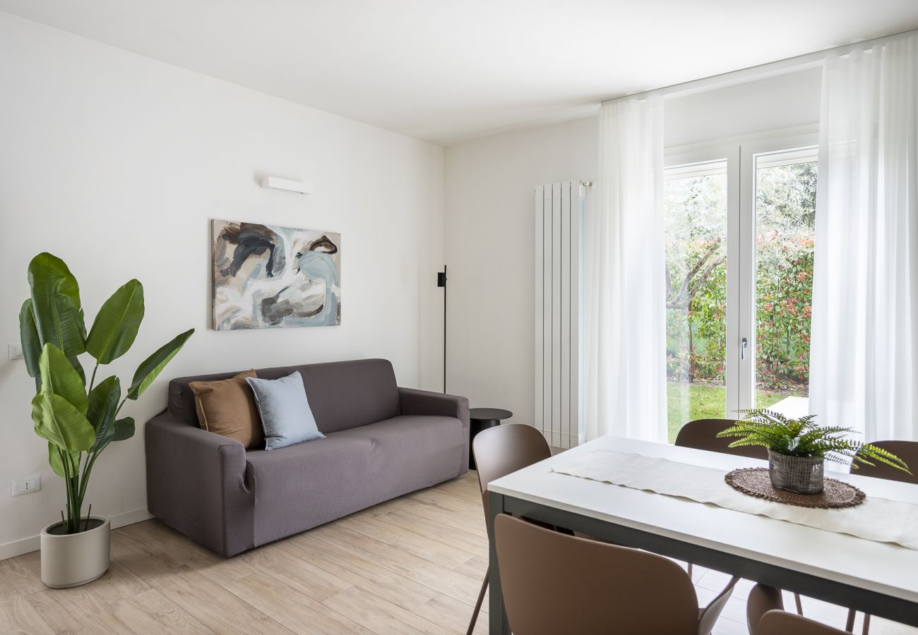 Ferienwohnung in Toscolano-Maderno - Maison Bellini: nur wenige Schritte vom See und mit Pool