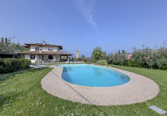 Villa in Manerba del Garda - Luxusvilla Oleander mit privatem Pool