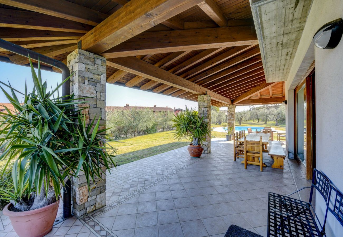 Villa in Manerba del Garda - Luxusvilla Oleander mit privatem Pool