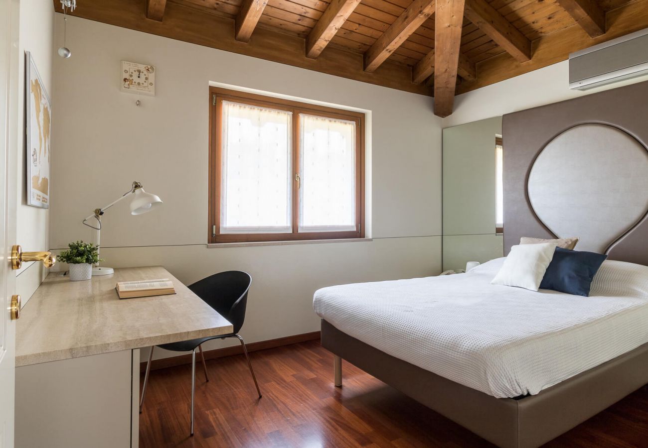 Villa in Manerba del Garda - Luxusvilla Oleander mit privatem Pool