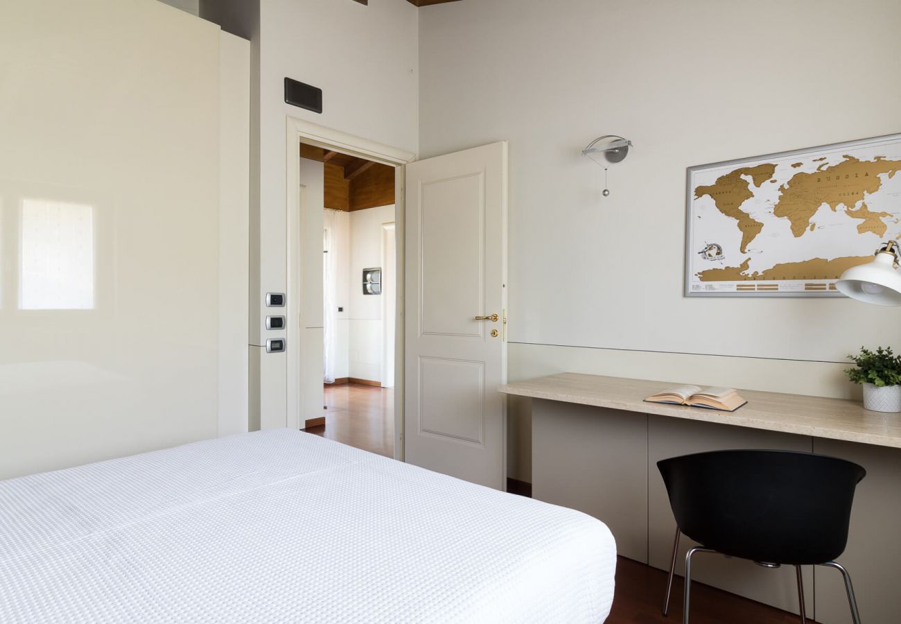 Villa in Manerba del Garda - Luxusvilla Oleander mit privatem Pool