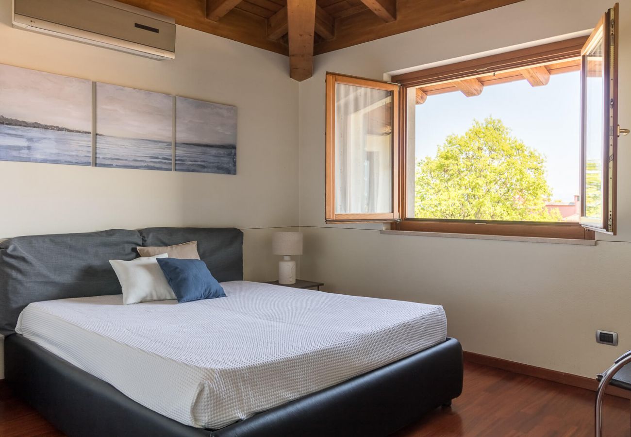 Villa in Manerba del Garda - Luxusvilla Oleander mit privatem Pool