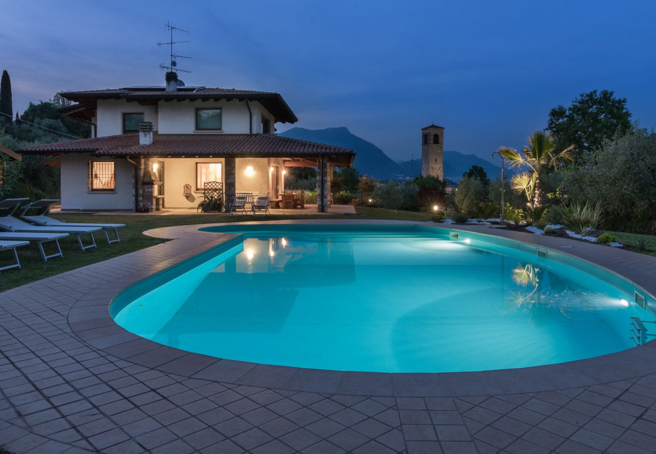 Villa in Manerba del Garda - Luxusvilla Oleander mit privatem Pool