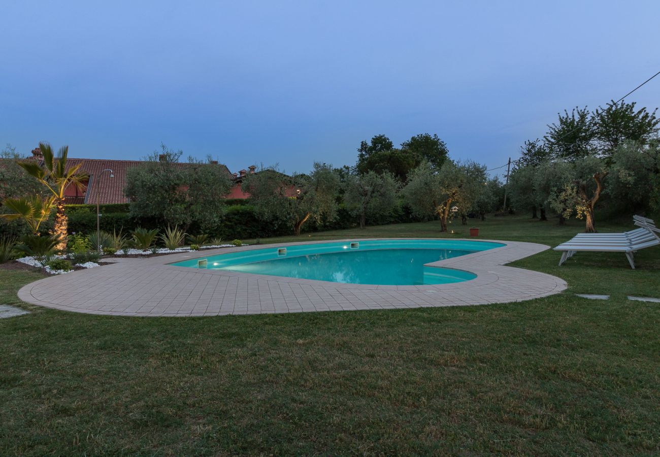 Villa in Manerba del Garda - Luxusvilla Oleander mit privatem Pool