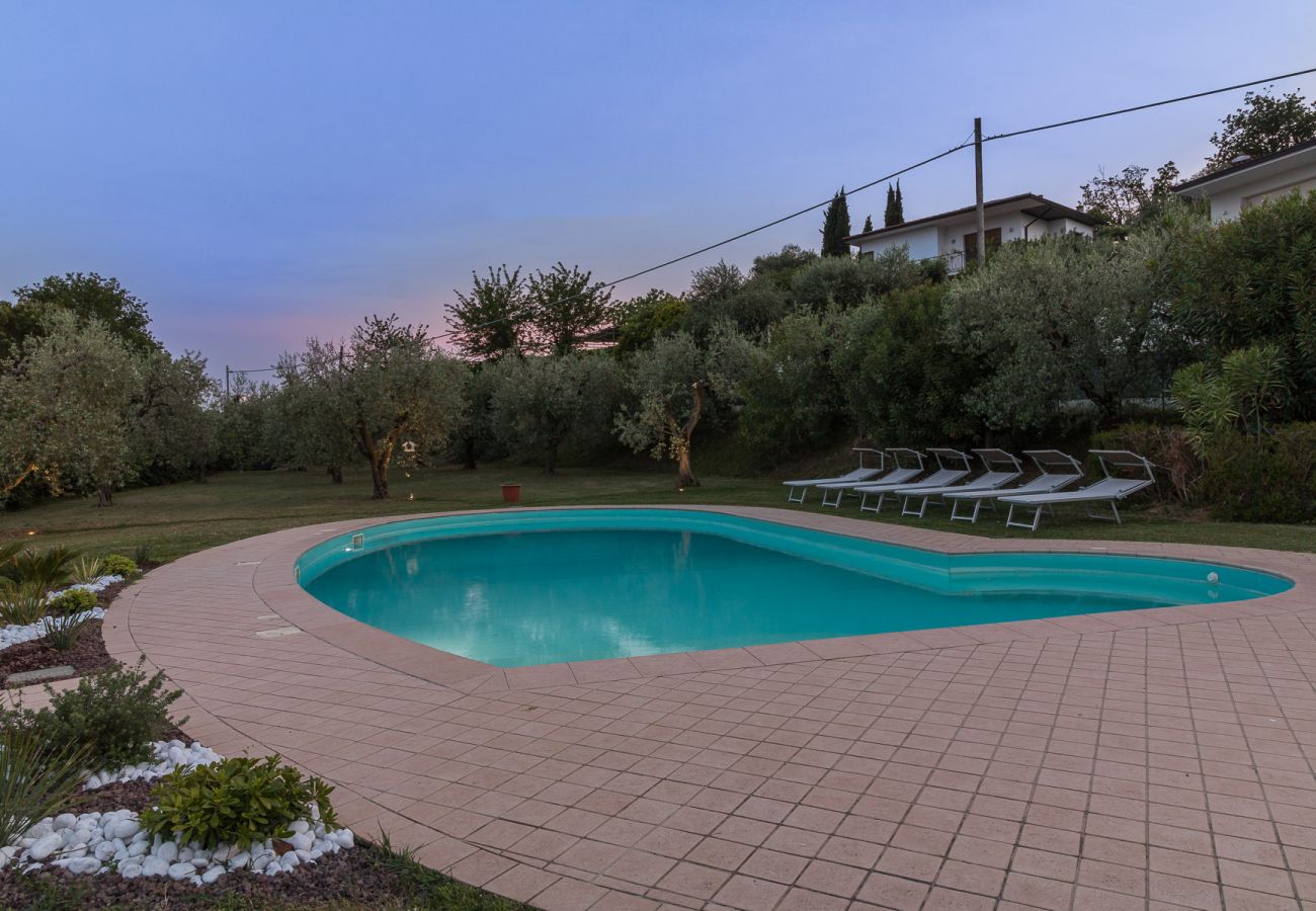 Villa in Manerba del Garda - Luxusvilla Oleander mit privatem Pool