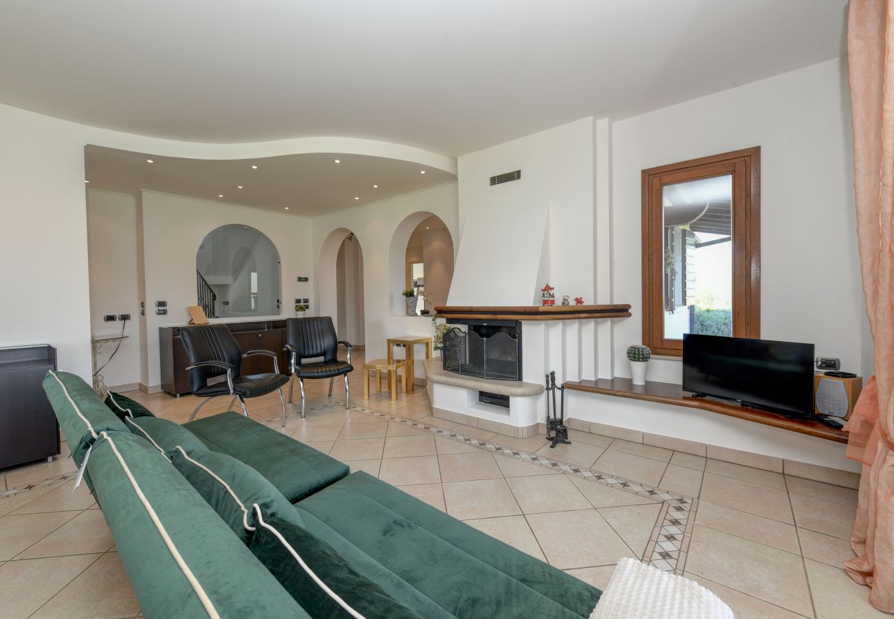 Villa in Manerba del Garda - Luxusvilla Oleander mit privatem Pool