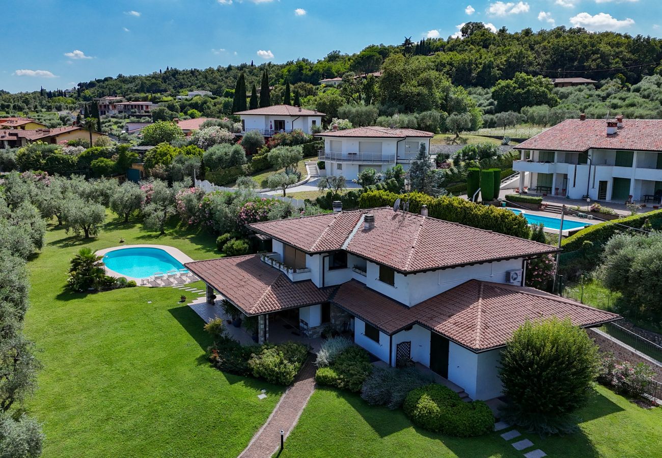 Villa in Manerba del Garda - Luxusvilla Oleander mit privatem Pool