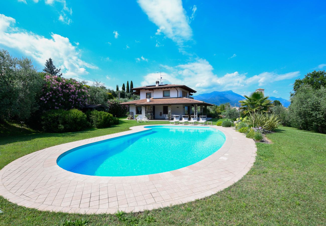 Villa in Manerba del Garda - Luxusvilla Oleander mit privatem Pool