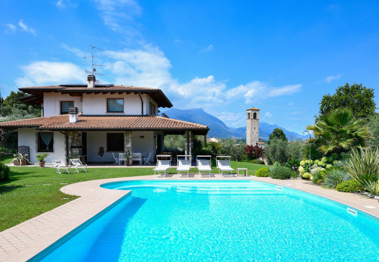 Villa in Manerba del Garda - Luxusvilla Oleander mit privatem Pool