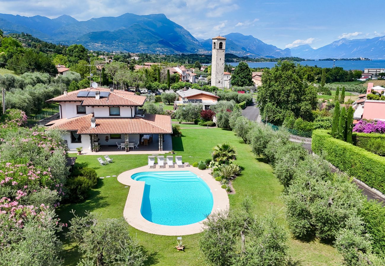 Villa in Manerba del Garda - Luxusvilla Oleander mit privatem Pool