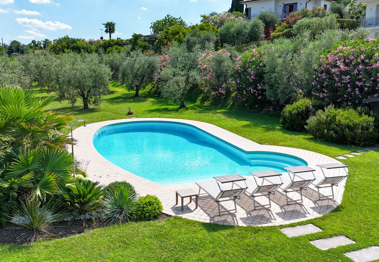 Villa in Manerba del Garda - Luxusvilla Oleander mit privatem Pool