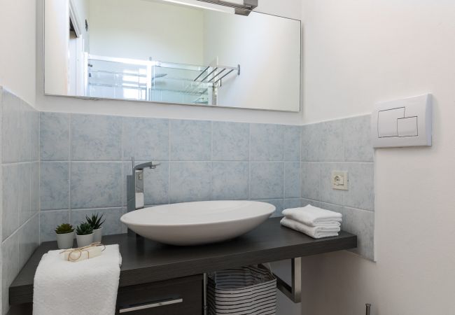 Ferienwohnung in Manerba del Garda - Il Professore: Wohnung direkt am Strand  Ferienwohnung in Manerba del Garda - Il Professore: Wohnung direkt am Strand