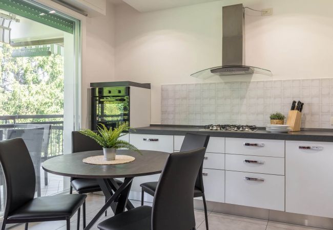 Ferienwohnung in Manerba del Garda - Il Professore: Wohnung direkt am Strand  Ferienwohnung in Manerba del Garda - Il Professore: Wohnung direkt am Strand