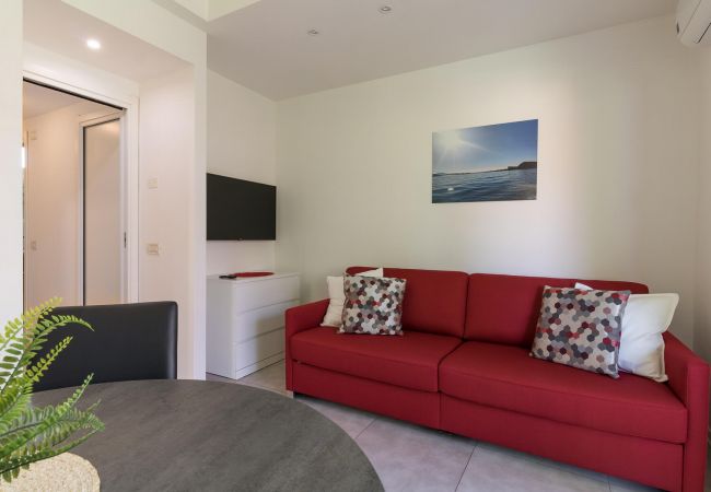 Ferienwohnung in Manerba del Garda - Il Professore: Wohnung direkt am Strand  Ferienwohnung in Manerba del Garda - Il Professore: Wohnung direkt am Strand