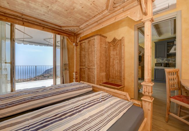 Ferienwohnung in Tignale - Wohnung Regina mit Seeblick Ferienwohnung in Tignale - Wohnung Regina mit Seeblick