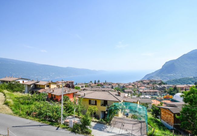 Ferienwohnung in Tignale - Wohnung Regina mit Seeblick