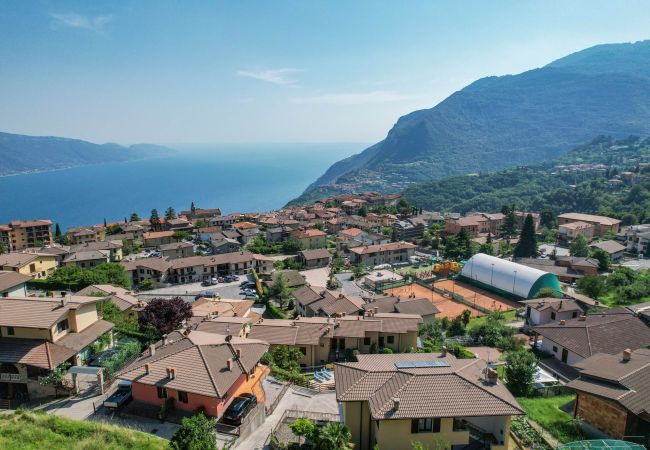 Ferienwohnung in Tignale - Wohnung Regina mit Seeblick