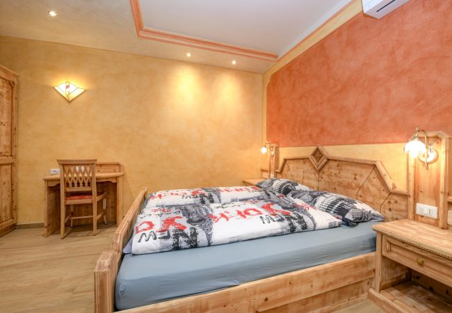 Ferienwohnung in Tignale - Wohnung Regina mit Seeblick Ferienwohnung in Tignale - Wohnung Regina mit Seeblick