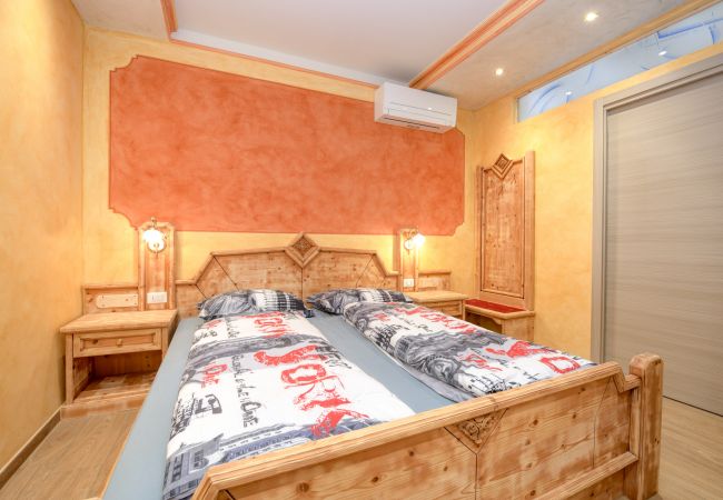 Ferienwohnung in Tignale - Wohnung Regina mit Seeblick Ferienwohnung in Tignale - Wohnung Regina mit Seeblick